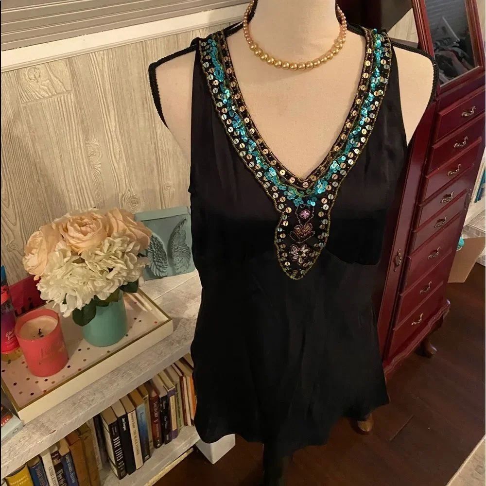 *Sunny Leigh* 100% SILK & Sequin Glamour Top Sz M EUC